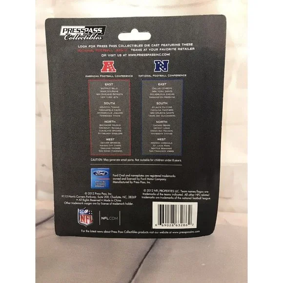 Philadelphia Eagle Die Cast Car 1:64 Ford Mustang Lincoln Financial Stadium Card - Picture 5 of 7